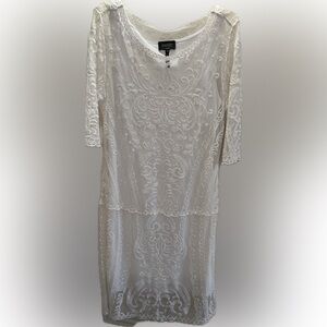 Laundry by Shelli Segal white lace fully lined dress.